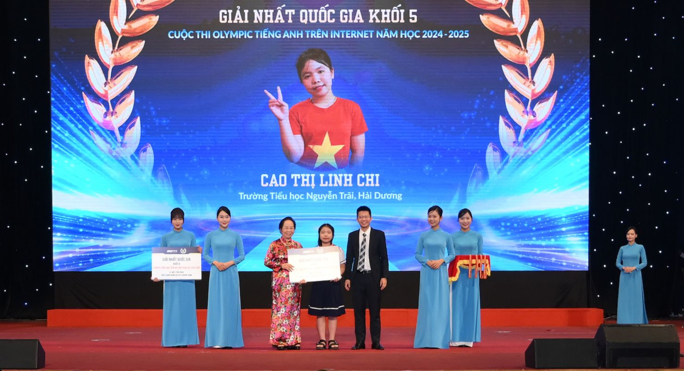 Em Cao Thị Linh Chi - học sinh Trường Tiểu học Nguyễn Trãi, TP Hải Dương nhận giải Nhất toàn quốc khối 5 của cuộc thi.