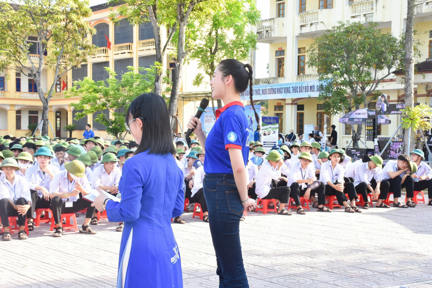 Các diễn giả chia sẻ tại chương trình. Các diễn giả chia sẻ tại chương trình.