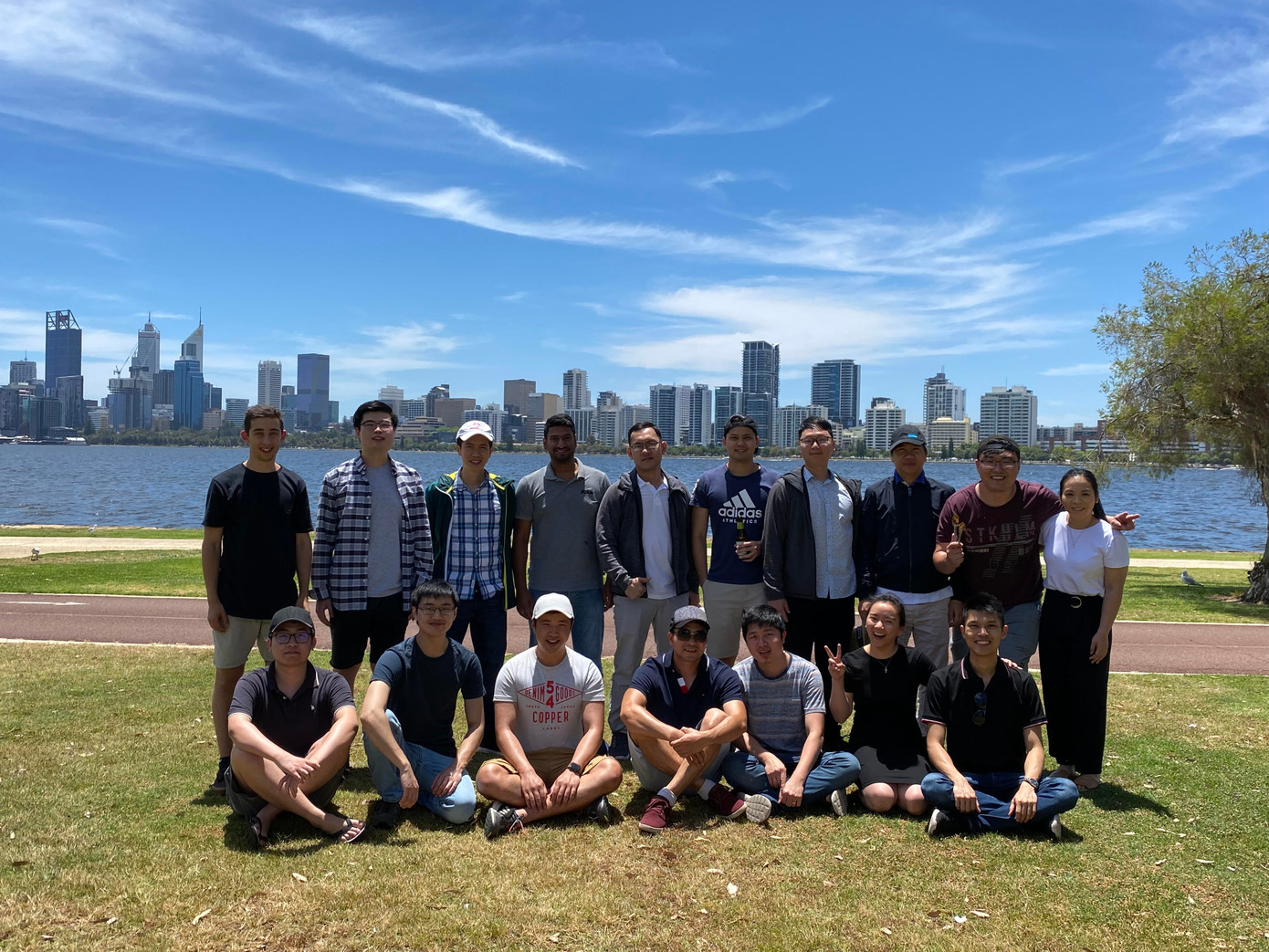 PGS.TS. Thông cùng nhóm nghiên cứu.