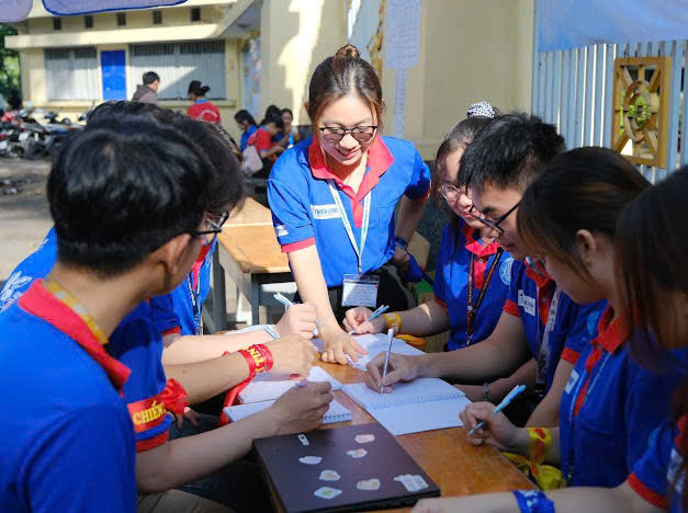 Chương trình “Tiếp sức mùa thi” năm 2025 có thông điệp “mùa thi hạnh phúc”.