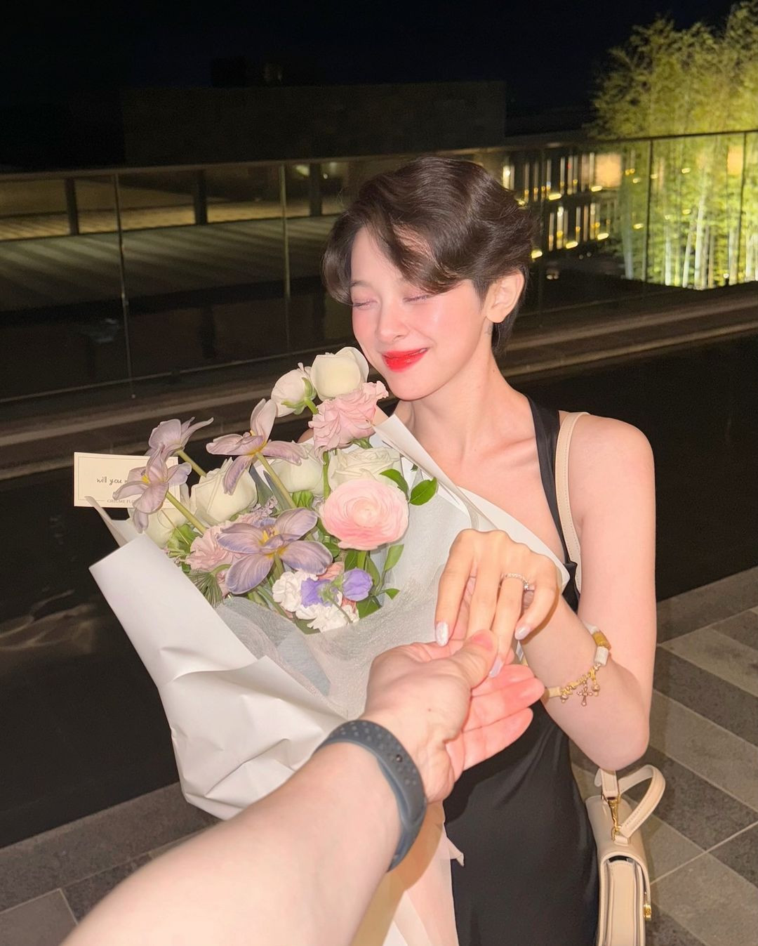 Hot girl Hà My đăng ảnh được bạn trai cầu hôn trên đảo Jeju vào ngày 9/5. Ảnh: IG.