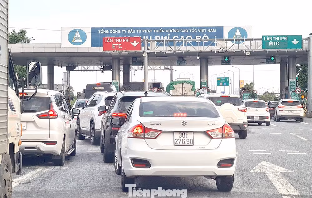 VEC điều chỉnh mức phí các tuyến cao tốc khi chưa thông báo rộng rãi.
