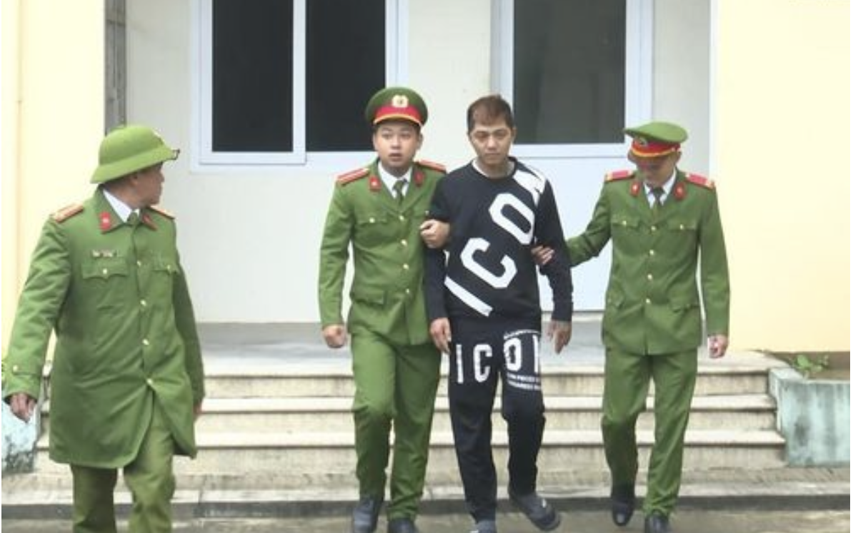 Bắt giữ đối tượng Thái Công Thỏa. Ảnh: CA