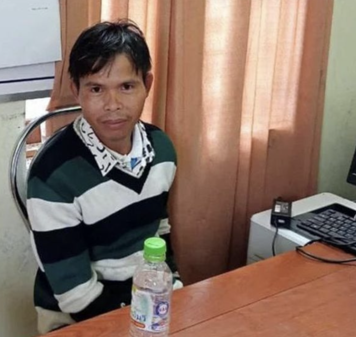 Đối tượng Hồ Văn Hin bị bắt vì sát hại vợ do ghen tuông. Ảnh: CA Đối tượng Hồ Văn Hin bị bắt vì sát hại vợ do ghen tuông. Ảnh: CA