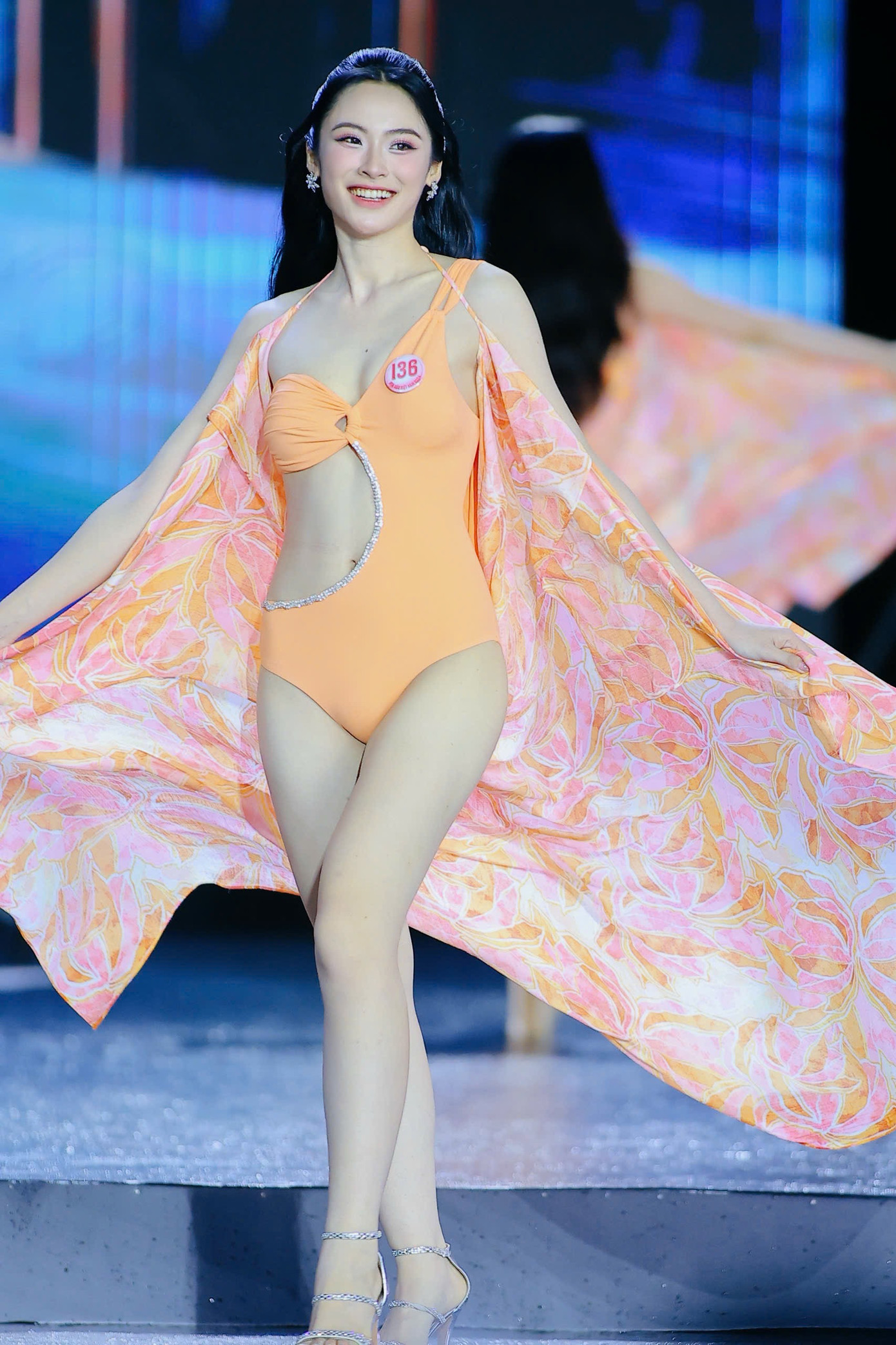 “Thời điểm này tôi thấy biết ơn hơn là nuối tiếc. Biết ơn khoảnh khắc mình chưa trọn vẹn, để hiện tại tôi thấy mình tự tin, hoàn thiện hơn”, Vân Nhi nói.