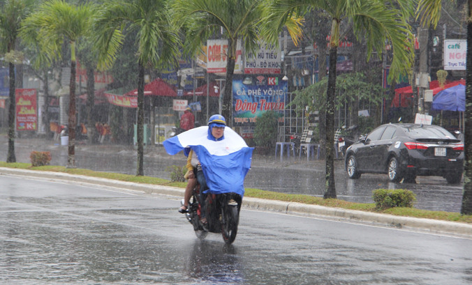 Bão số 16 - Tembin giảm còn cấp 8 - 9, cách Côn Đảo 130km ảnh 15 Bão số 16 - Tembin giảm còn cấp 8 - 9, cách Côn Đảo 130km ảnh 15