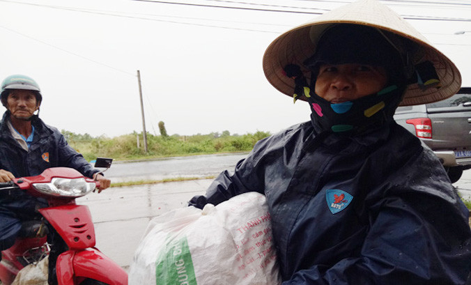 Bão số 16 - Tembin giảm còn cấp 8 - 9, cách Côn Đảo 130km ảnh 24 Bão số 16 - Tembin giảm còn cấp 8 - 9, cách Côn Đảo 130km ảnh 24