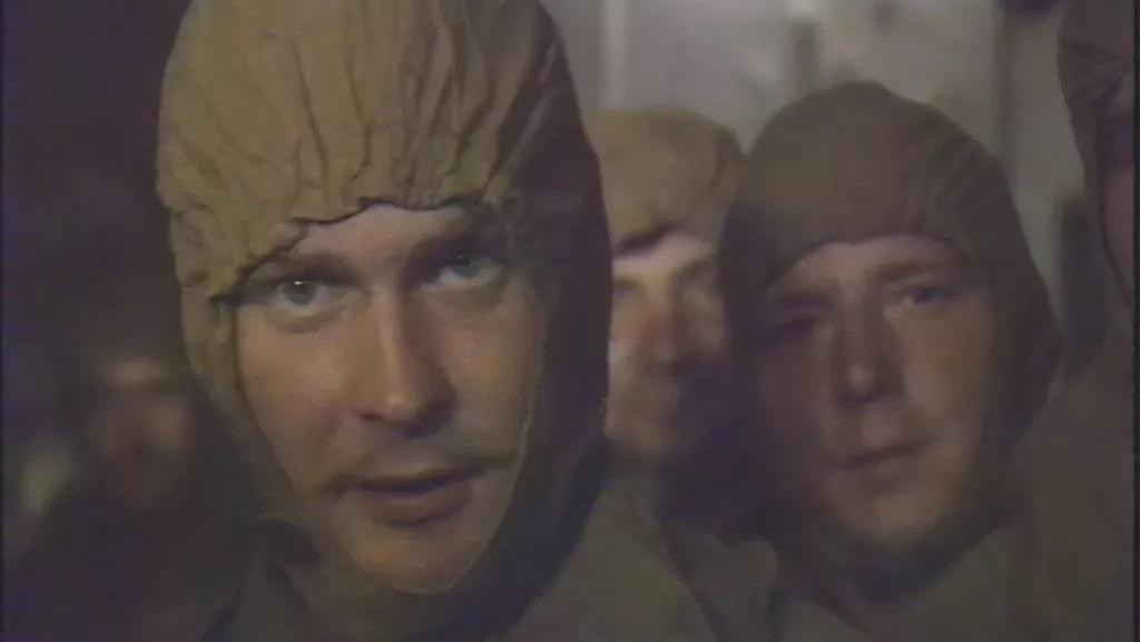 Trong phim có ghi lại cảnh các công nhân Liên Xô được cử đến dọn dẹp nhà máy sau thảm họa hạt nhân Chernobyl.