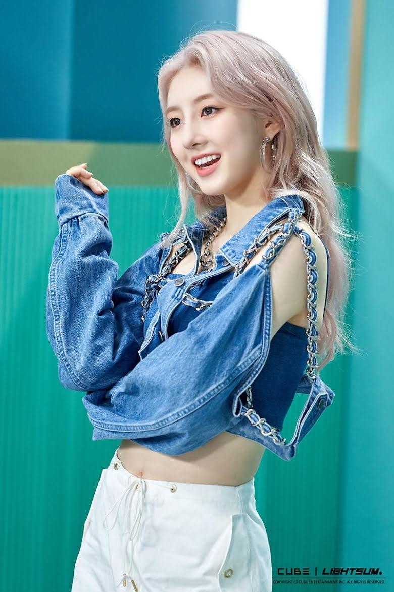 5. Juhyeon: Mới 17 tuổi, trưởng nhóm Lightsum sở hữu chiều cao 1m71.