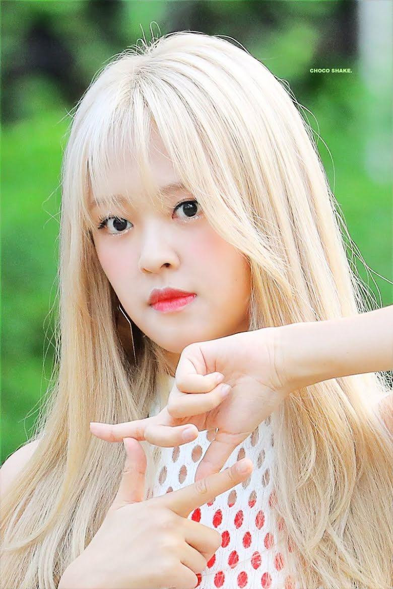 3. Yoonhye: Mỹ nhân 20 tuổi là thành viên cao nhất Fanatics với chiều cao 1m73.