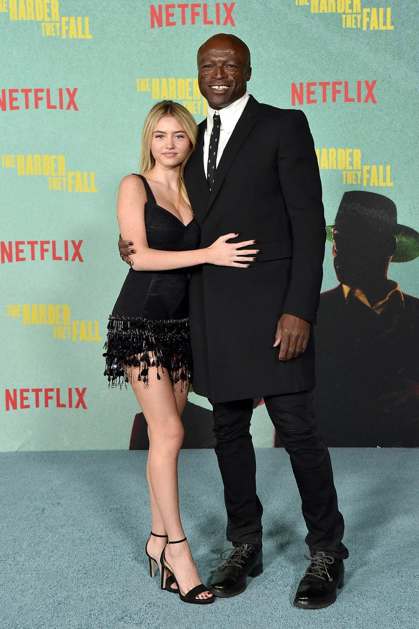 Con gái của Heidi Klum, Leni, cùng cha kế Seal dự buổi ra mắt phim &quot;The Harder They Fall&quot; ở Los Angeles, Mỹ.