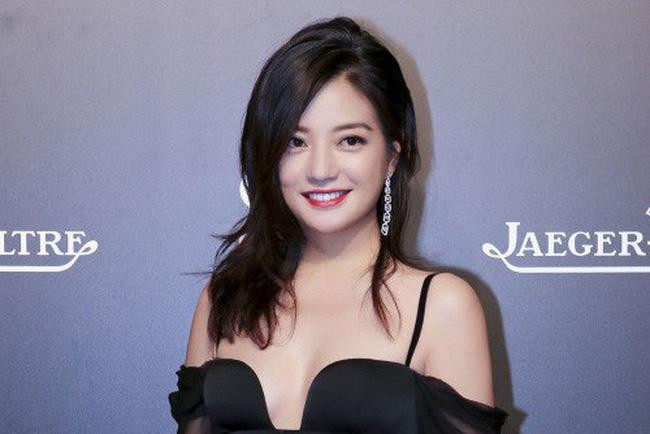 Triệu Vy liên tục vướng kiện tụng. Triệu Vy liên tục vướng kiện tụng.