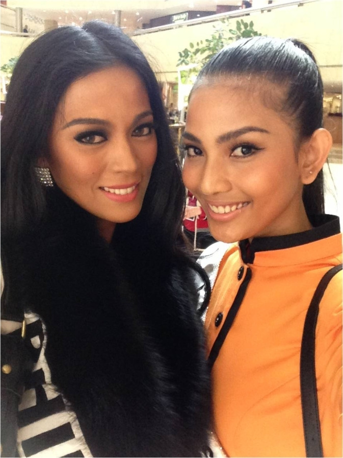 Trương Thị May khoe sắc bên Hoa hậu Philippines