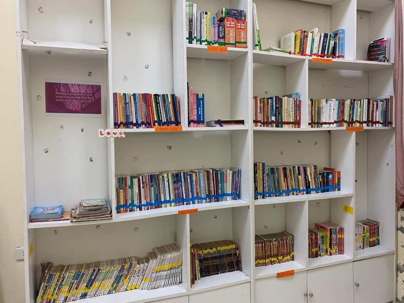 Thư viện sách Cát Quế nơi lưu giữ một số tạp chí, truyện tranh,..được Ban tổ chức lọc ra sau hoạt động quy đổi. Thư viện sách Cát Quế nơi lưu giữ một số tạp chí, truyện tranh,..được Ban tổ chức lọc ra sau hoạt động quy đổi.