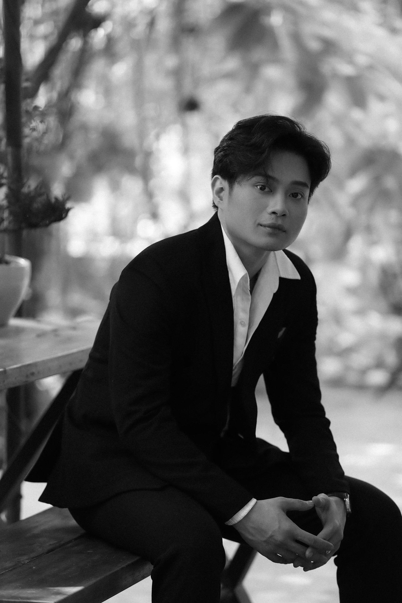 Nguyễn Xuân Dũng, từng là học viên của trường Đại học Văn hoá Nghệ thuật Quân đội. Nguyễn Xuân Dũng, từng là học viên của trường Đại học Văn hoá Nghệ thuật Quân đội.