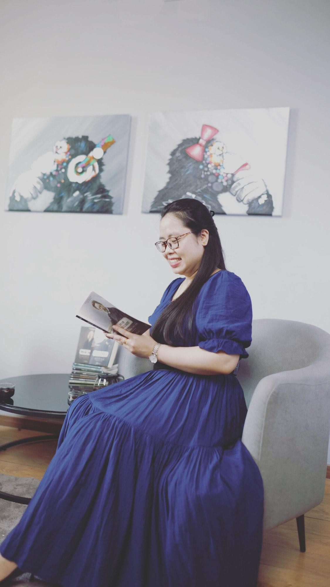 Theo chị Nguyễn Thu Trang: "Để được trả giá cao cho những công việc được nhận, thì người ta cần phải thể hiện cho người khác biết những lợi thế của mình, phải là cả một quá trình tích lũy xây dựng thương hiệu cá nhân." Theo chị Nguyễn Thu Trang: "Để được trả giá cao cho những công việc được nhận, thì người ta cần phải thể hiện cho người khác biết những lợi thế của mình, phải là cả một quá trình tích lũy xây dựng thương hiệu cá nhân."