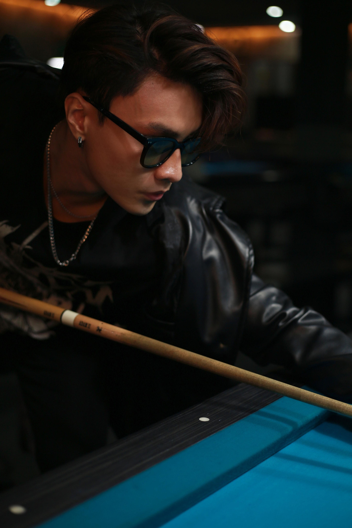 Với Đăng Khoa, nghệ thuật là sự sống, là sự nghiêm túc và sân khấu chính là một con người khác của cậu bạn, là đam mê mãnh liệt của bản thân Khoa.