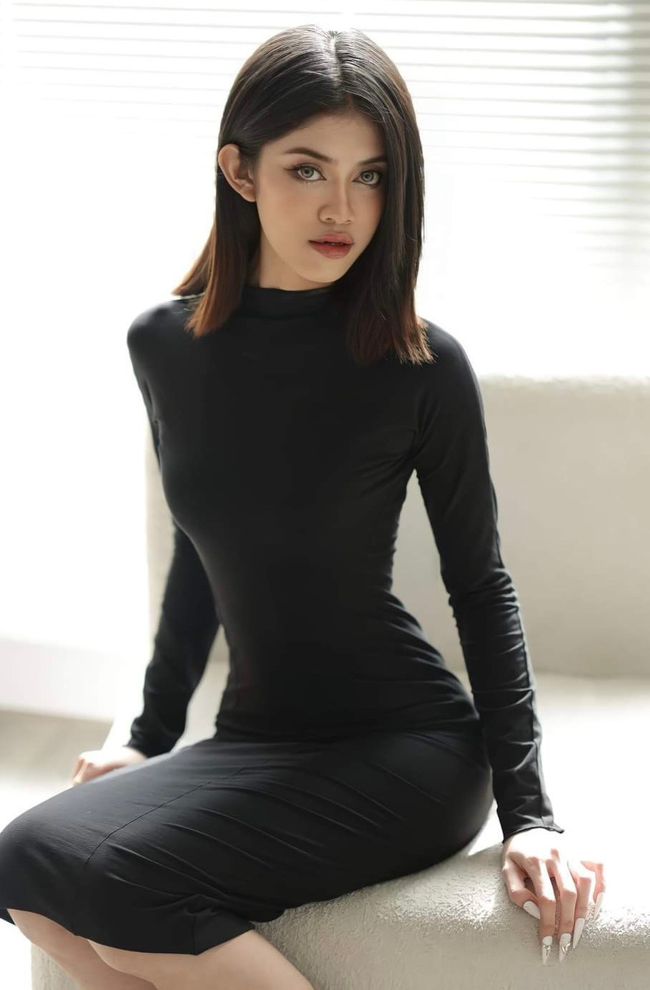 Ngọc Duyên sớm trải nghiệm với công việc làm mẫu ảnh và tham gia các hoạt động thiện nguyện.