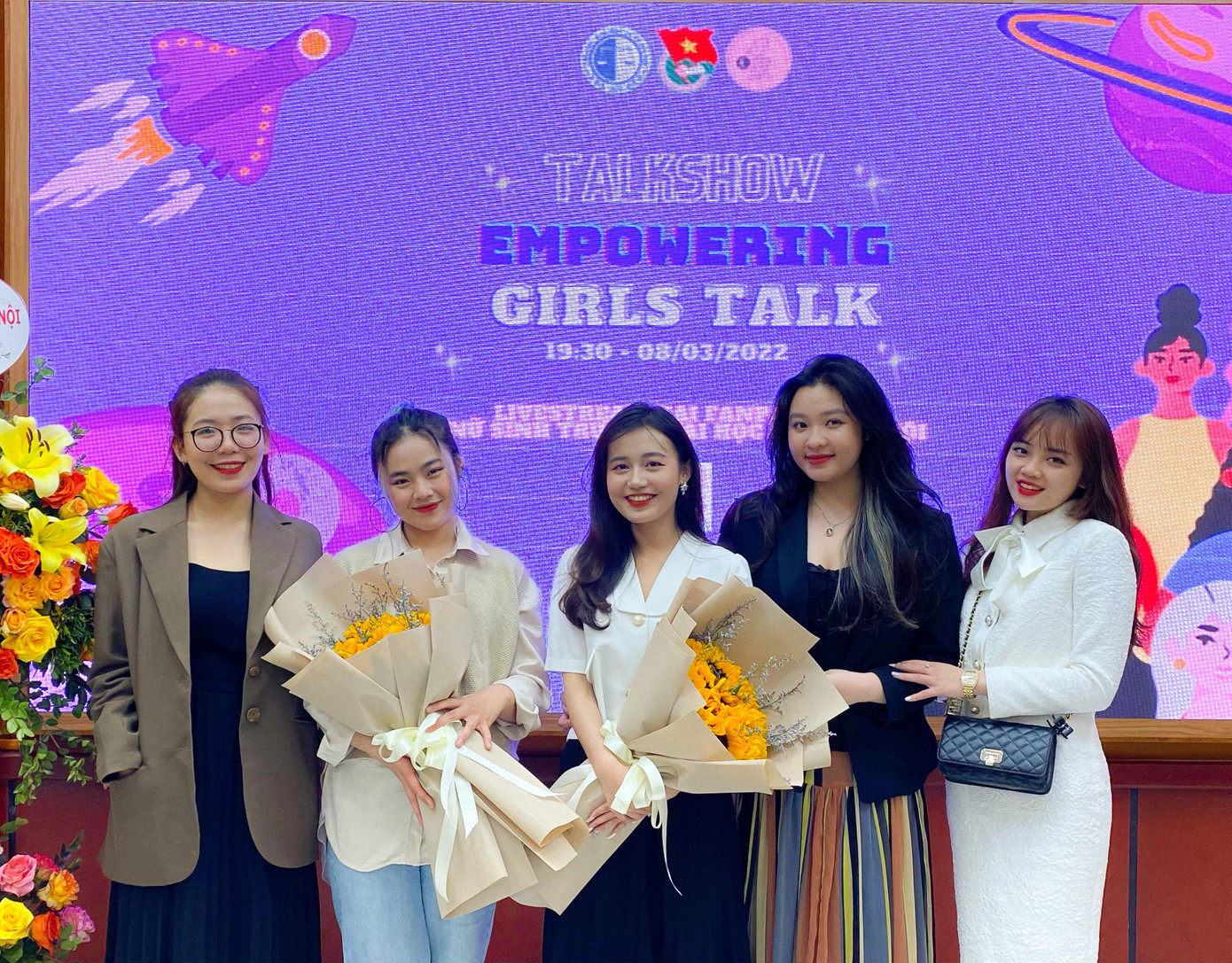 Talkshow: Empowering Girls Talk dưới hình thức tọa đàm diễn ra vào ngày 8/3/2022.