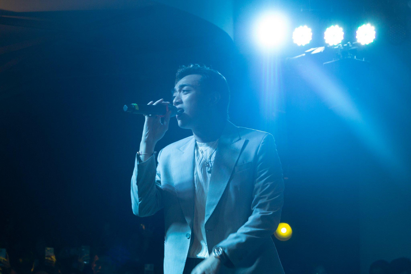 Hình ảnh ca sĩ Soobin tại Red Carpet 2022.