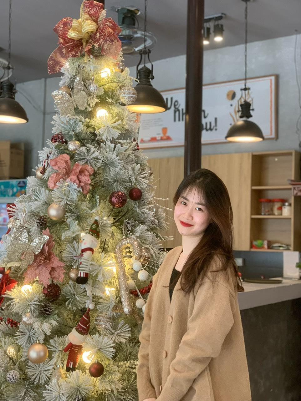 Cô gái chia sẻ cảm giác nhận được tháng lương đầu tiên do mình tự kiếm được thấy rất vui