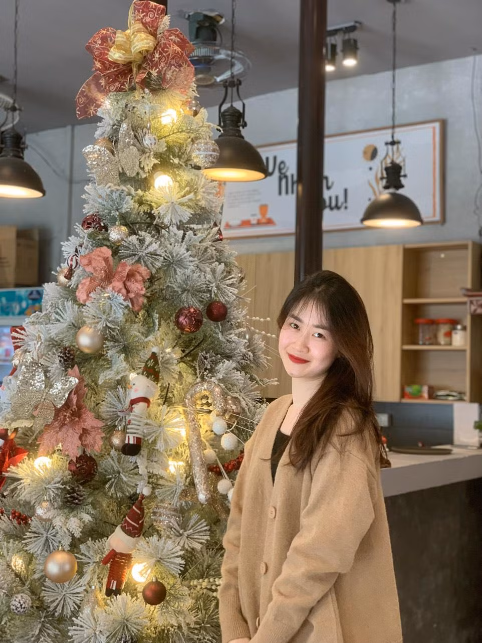 Cô gái chia sẻ cảm giác nhận được tháng lương đầu tiên do mình tự kiếm được thấy rất vui