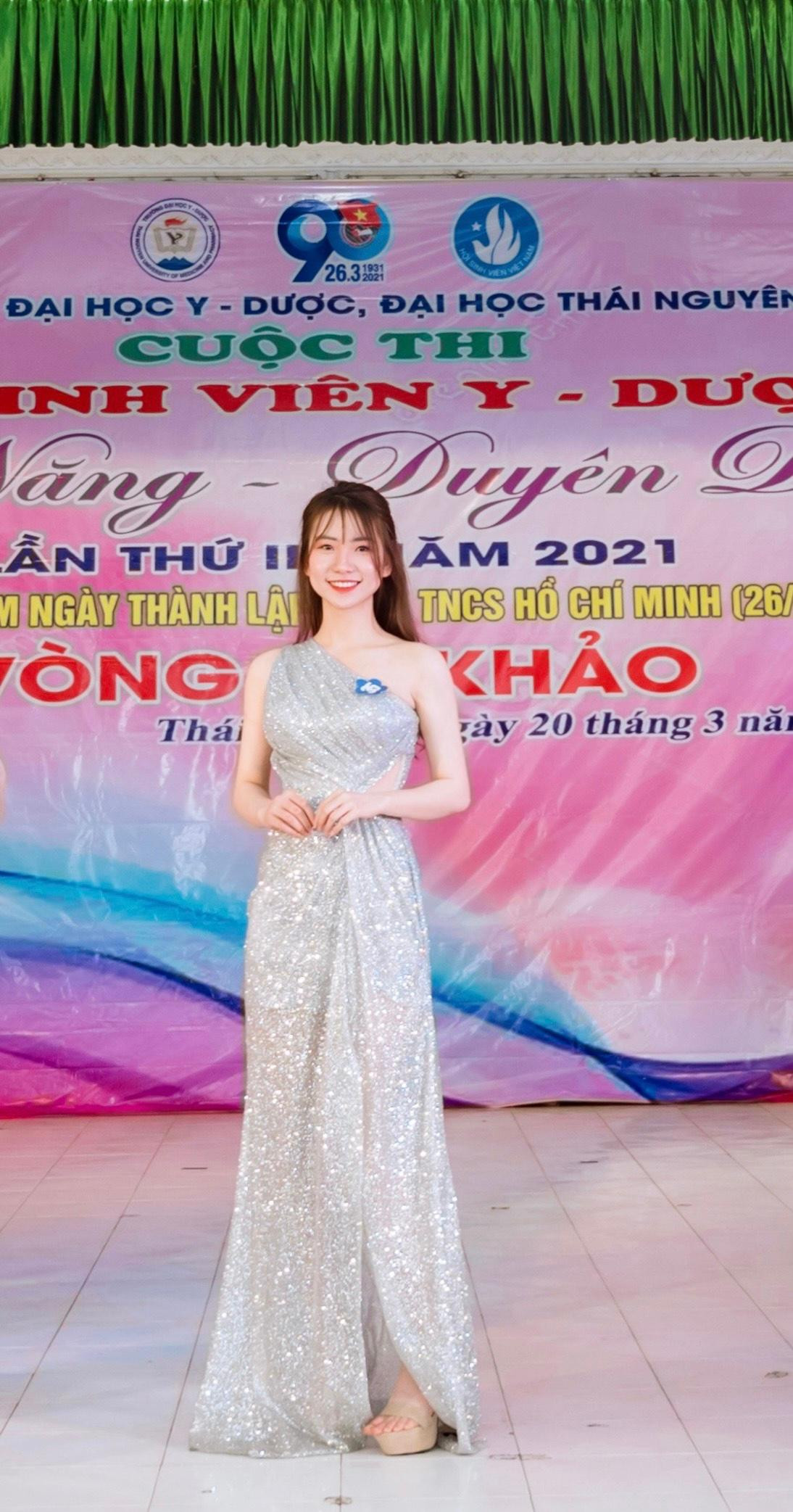 Với tài năng và sắc đẹp của bản thân, Thu Trà đã tham gia cuộc thi Nữ Sinh viên Y Dược tài năng - duyên dáng năm 2021 để học hỏi và hoàn thiện bản thân hơn.