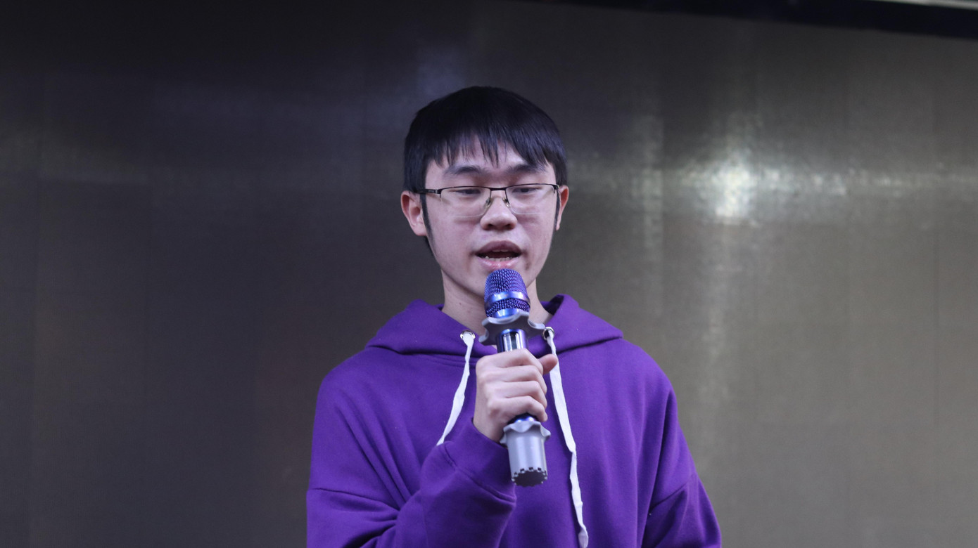 Anh Thái trong Cuộc thi Tìm kiếm Ngôi sao dẫn chương trình 2021.