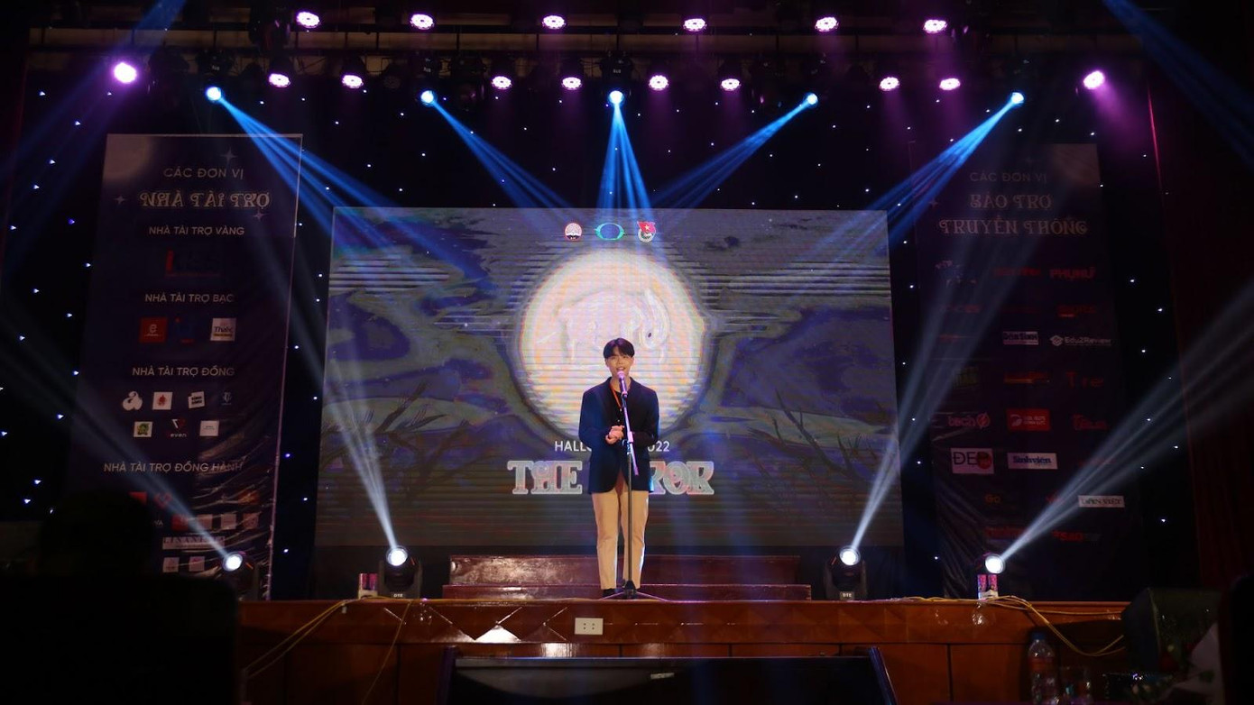 Bách tin rằng niềm tin là thứ thắp lên ánh sáng hy vọng để bước tiếp. Bách tin rằng niềm tin là thứ thắp lên ánh sáng hy vọng để bước tiếp.