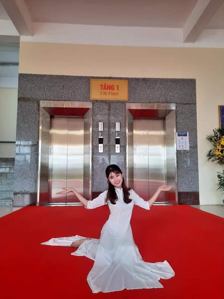 Cô nàng tích cực giao lưu, kết bạn và mạnh dạn hơn trong công tác Đoàn. Cô nàng tích cực giao lưu, kết bạn và mạnh dạn hơn trong công tác Đoàn.