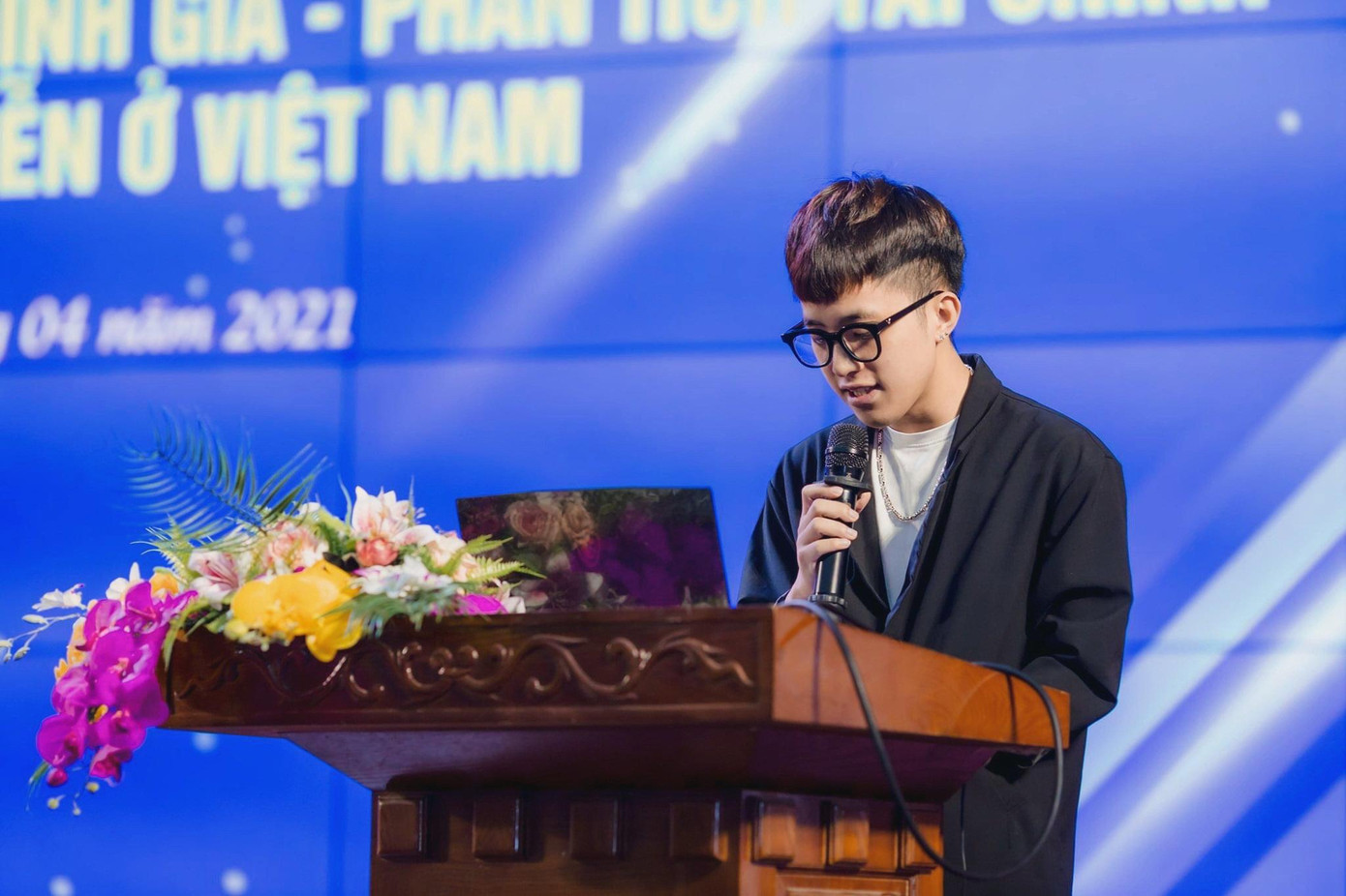 Với Viết Đạt, MB là nơi đã cho cậu bạn cơ hội để phát triển và mài giũa, trở thành phiên bản tốt nhất cho đến hiện tại. Với Viết Đạt, MB là nơi đã cho cậu bạn cơ hội để phát triển và mài giũa, trở thành phiên bản tốt nhất cho đến hiện tại.