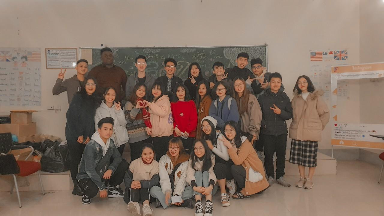 Thanh Hà bắt đầu tham gia hoạt động tại các Câu lạc bộ, ở đây cô được giao lưu học hỏi kinh nghiệm từ các anh, chị, em và các bạn trong Khoa. Thanh Hà bắt đầu tham gia hoạt động tại các Câu lạc bộ, ở đây cô được giao lưu học hỏi kinh nghiệm từ các anh, chị, em và các bạn trong Khoa.