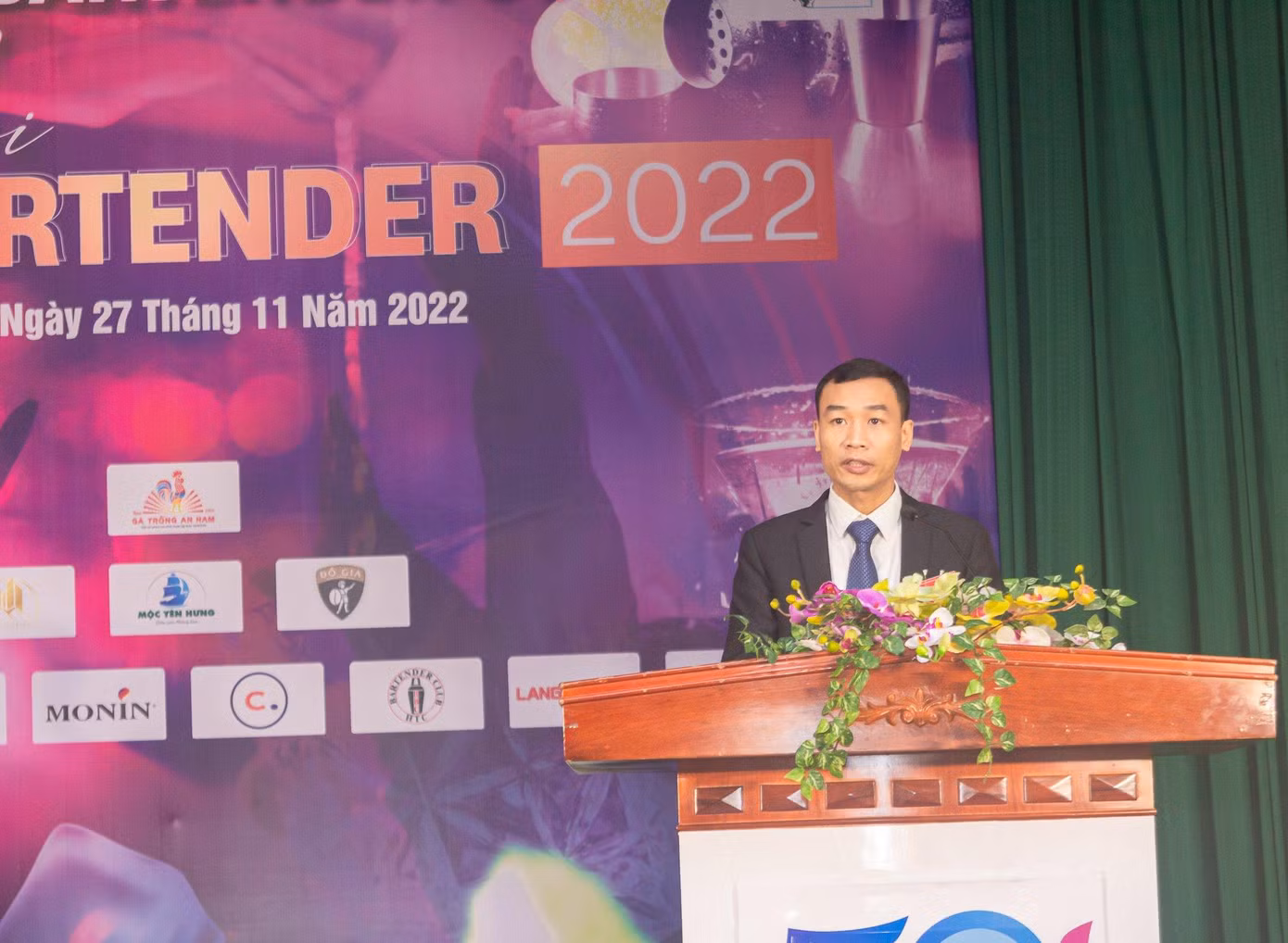 Ông Hoàng Quang Thỏa - chủ tịch hiệp hội Bartender HN phát biểu khai mạc.