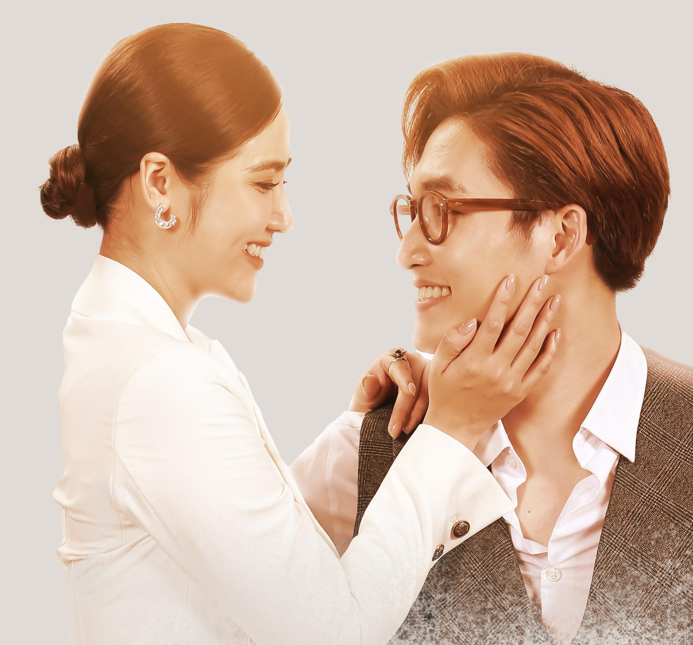 Vân Trang và Hoàng Duy trở nên thân thiết.