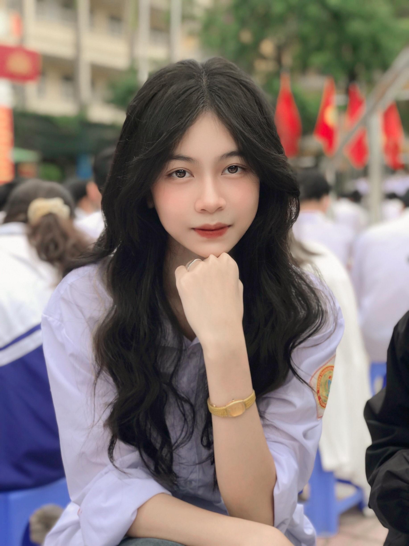 Lê Ánh Tuyết hay còn có biệt danh là Tuyết Jmy (sinh năm 2005) hiện đang theo học tại trường THPT Đông Sơn 1, Thanh Hóa.