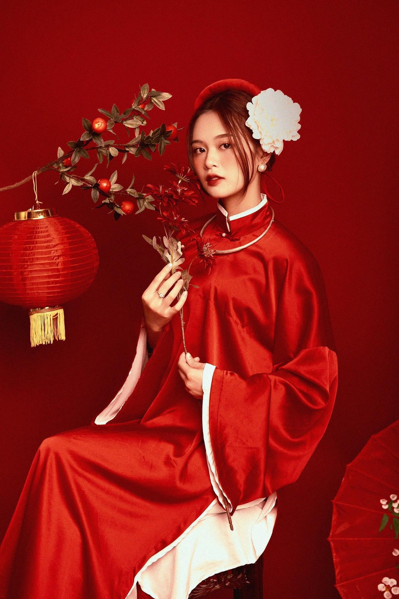 Là một người kín đáo nên cô gái sinh năm 2000 khá ngại câu hỏi đậm chất Tết: &quot;Đã có người yêu chưa?&quot;