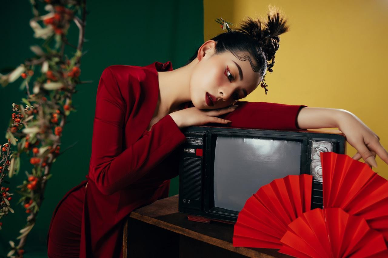 Cô bồi hồi mong đợi để được trở về với mái nhà sau những ngày tháng làm việc vất vả, xa gia đình.