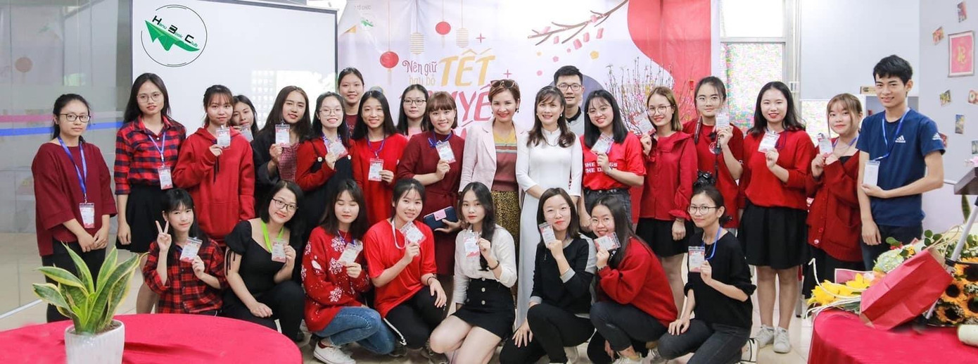 Bên cạnh đó cô nàng còn tham gia rất nhiều các hoạt động tại Khoa, Trường. Bên cạnh đó cô nàng còn tham gia rất nhiều các hoạt động tại Khoa, Trường.