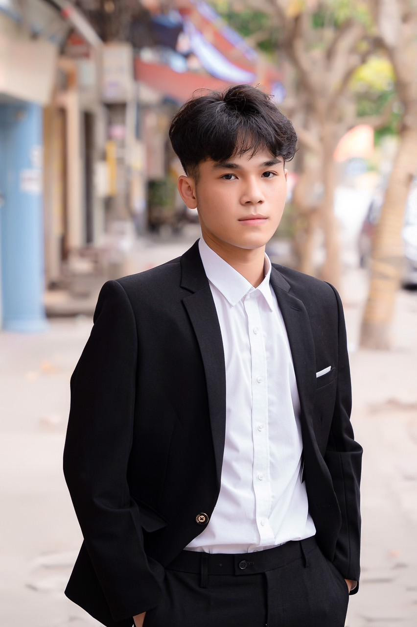 Trần Đăng Khoa (THPT Trần Hưng Đạo, Nam Định). Trần Đăng Khoa (THPT Trần Hưng Đạo, Nam Định).