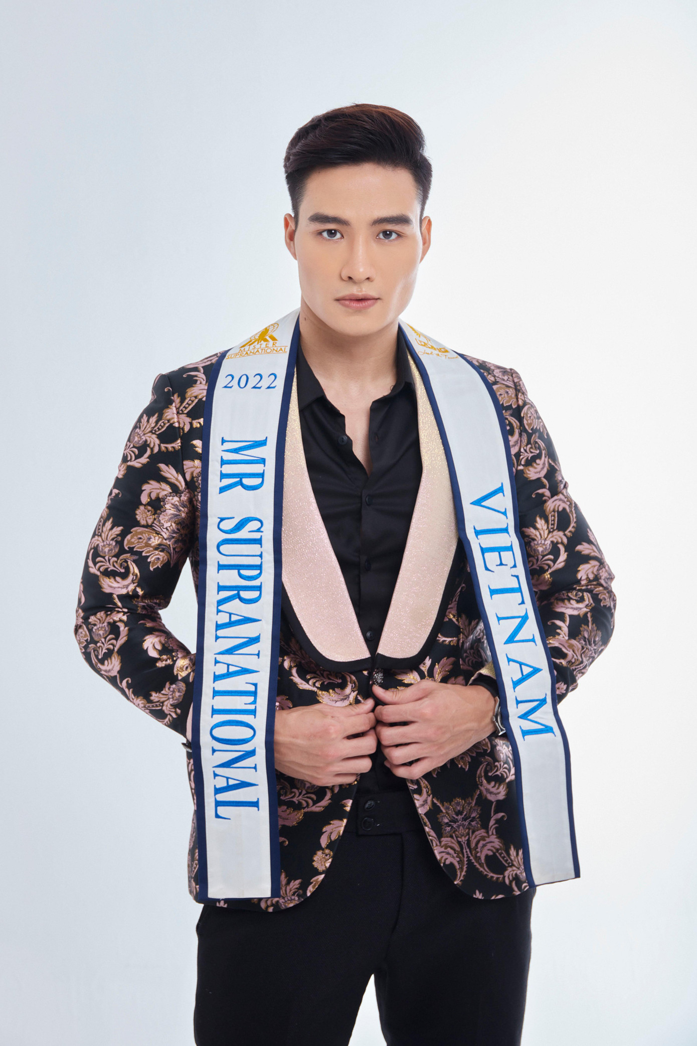 Đạt Kyo đạt danh hiệu Top 5 Model Mister Supranational.