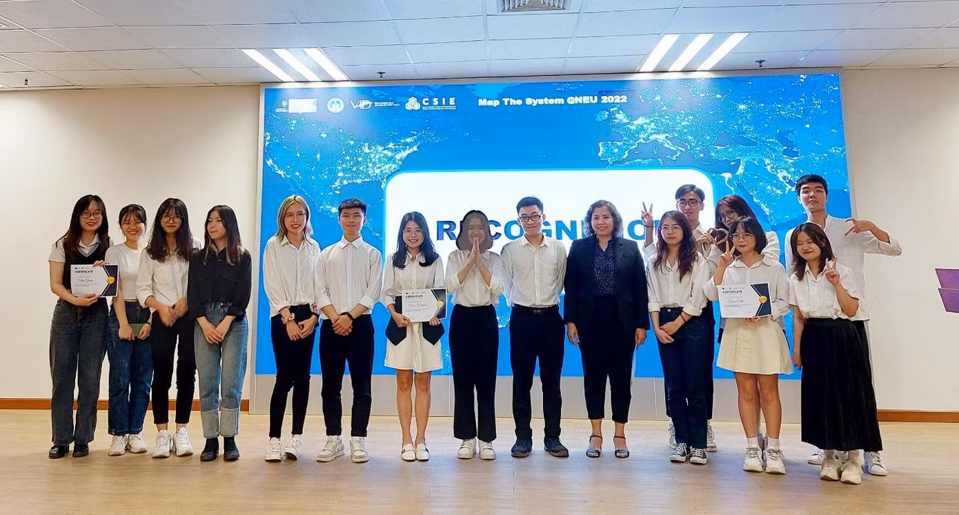 Top 3 đội thi chinh phục khán giả trong chặng cuối cùng của Map the System Vietnam 2022.