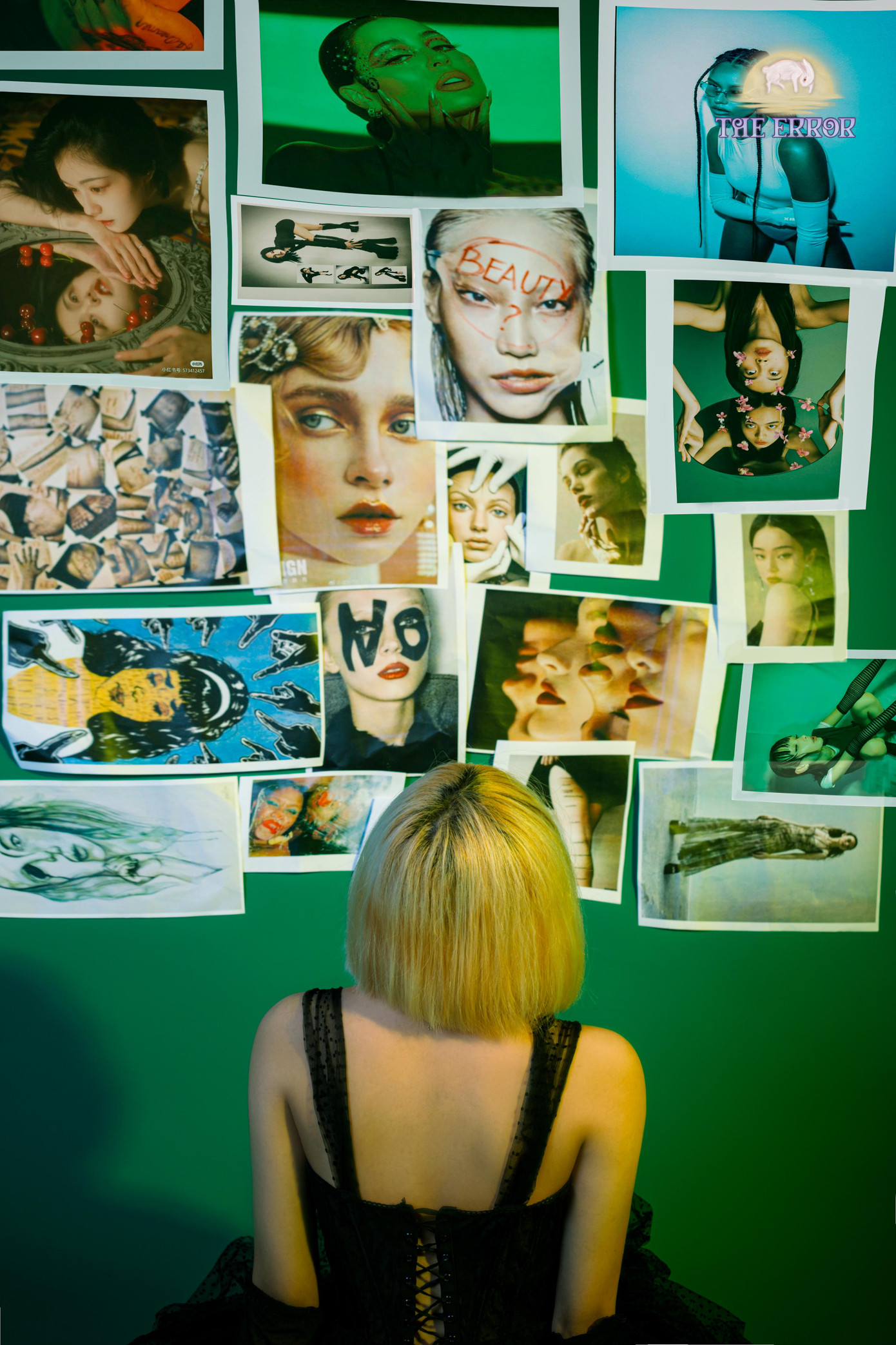 Khi những tiêu chuẩn chung, mơ hồ trở thành gánh nặng, chúng có thể khiến ta đánh mất những gì thật sự quý giá. Khi những tiêu chuẩn chung, mơ hồ trở thành gánh nặng, chúng có thể khiến ta đánh mất những gì thật sự quý giá.