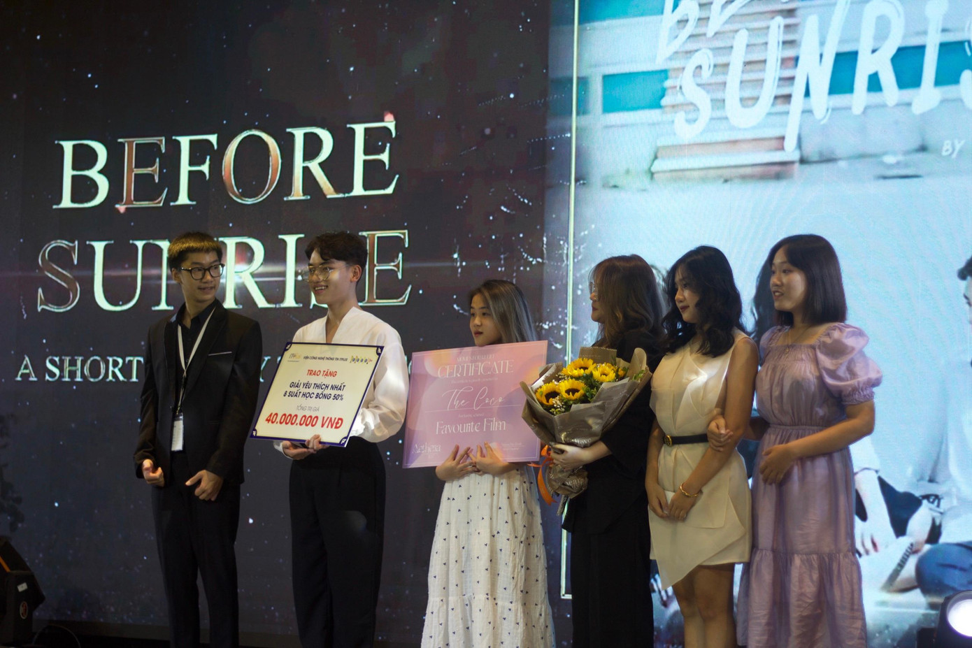 Nhóm làm phim được yêu thích nhất.