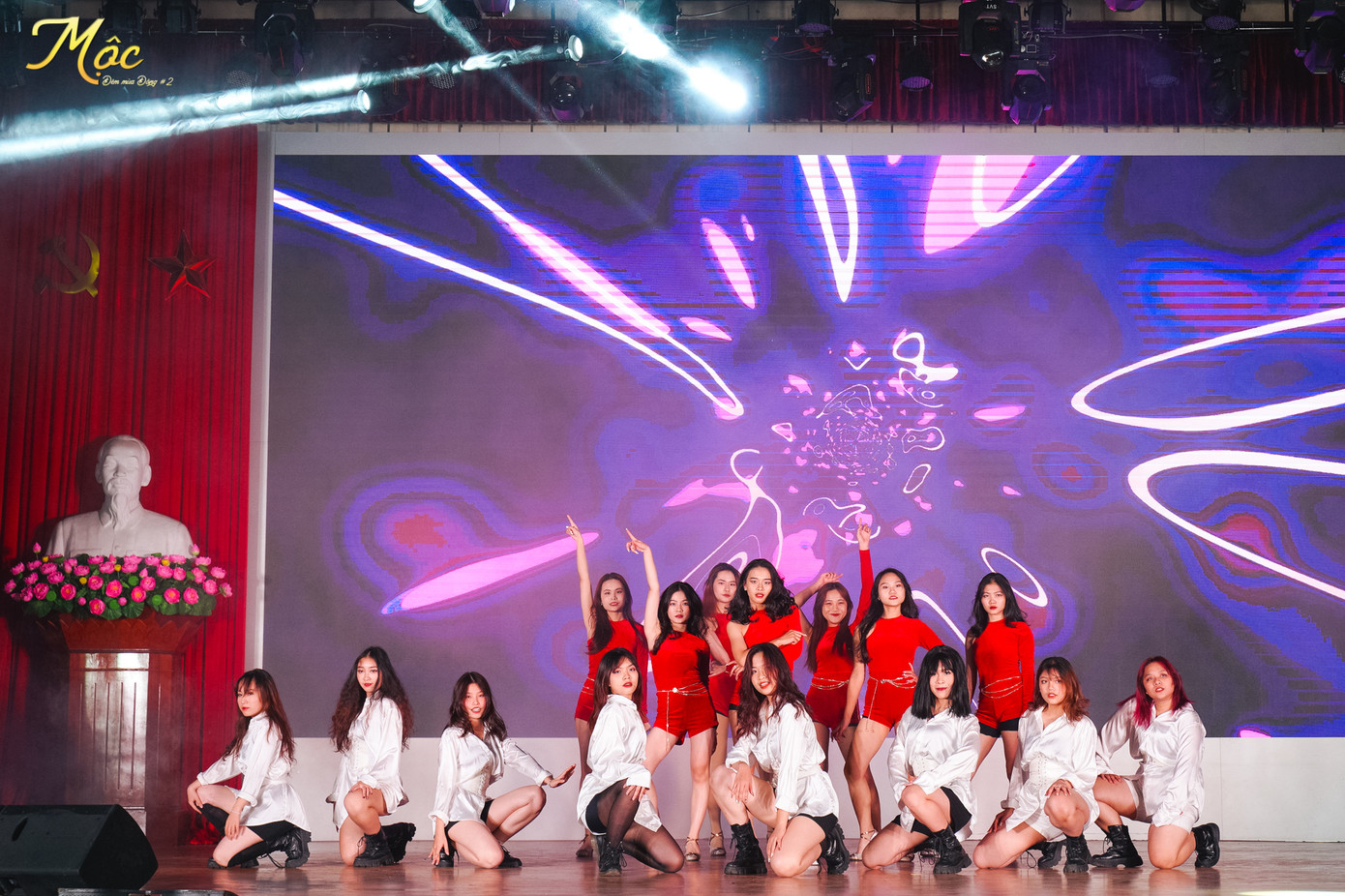 Từ các tiết mục hát đến các tiết mục nhảy, Đêm mùa đông #2: Mộc đã trở thành một ký ức đáng nhớ cho các bạn sinh viên (Ảnh: BTC). Từ các tiết mục hát đến các tiết mục nhảy, Đêm mùa đông #2: Mộc đã trở thành một ký ức đáng nhớ cho các bạn sinh viên (Ảnh: BTC).