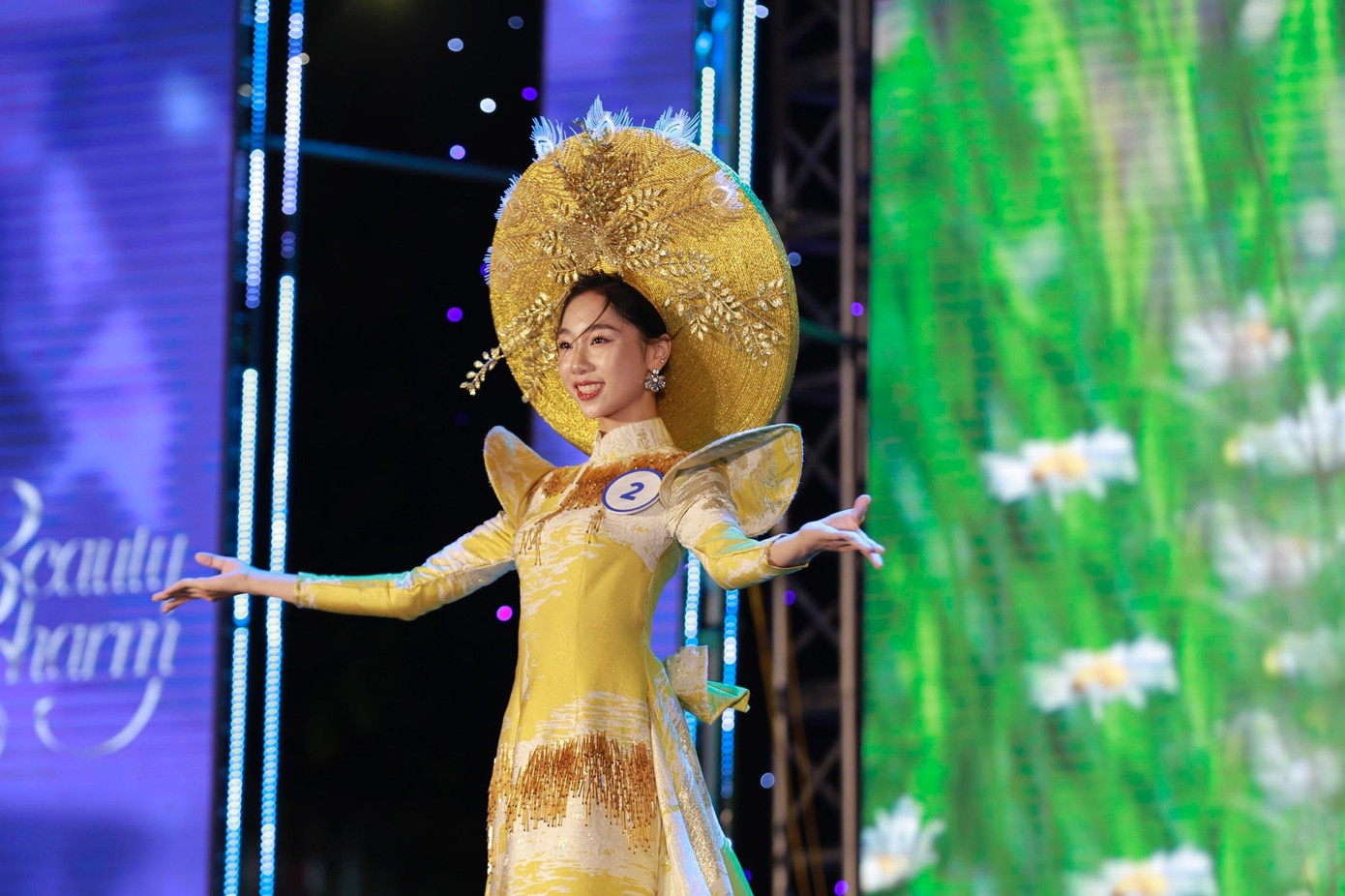 Thùy Dương với thần thái xuất sắc trong những phần thi. Thùy Dương với thần thái xuất sắc trong những phần thi.