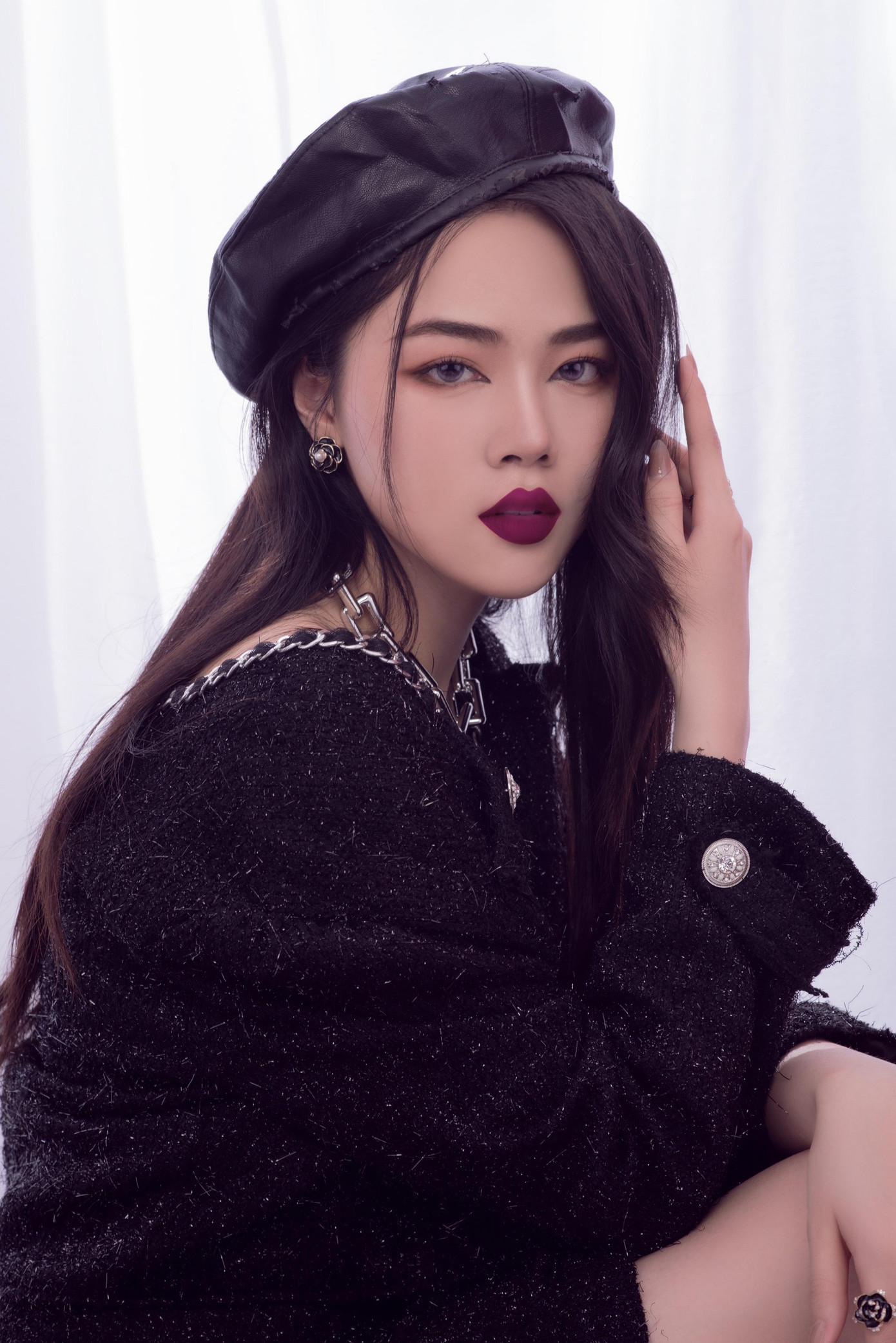 Trong công việc người mẫu, Khánh Linh cũng nhận thấy, bản thân không phải lúc nào cũng hoàn hảo và hoàn thành tốt nhất, nhưng khi biết khắc phục những lỗi sai và sửa chữa chúng, bản thân sẽ có cơ hội phát triển.