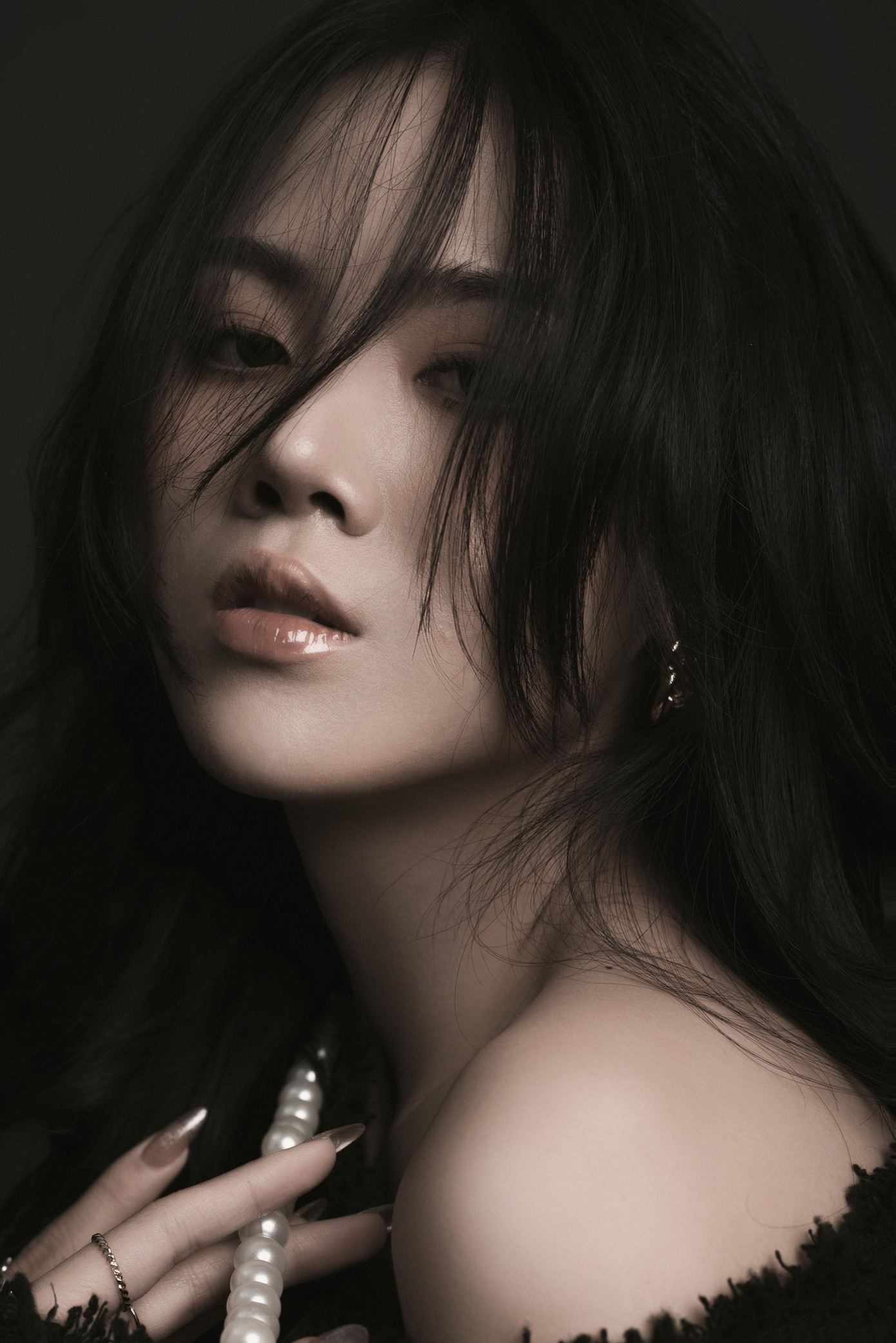 Hình mẫu Khánh Linh hướng đến trong cuộc sống là một cô gái trưởng thành, tự lập, có nội tâm mạnh mẽ, sống hạnh phúc và giúp đỡ được nhiều cho xã hội.