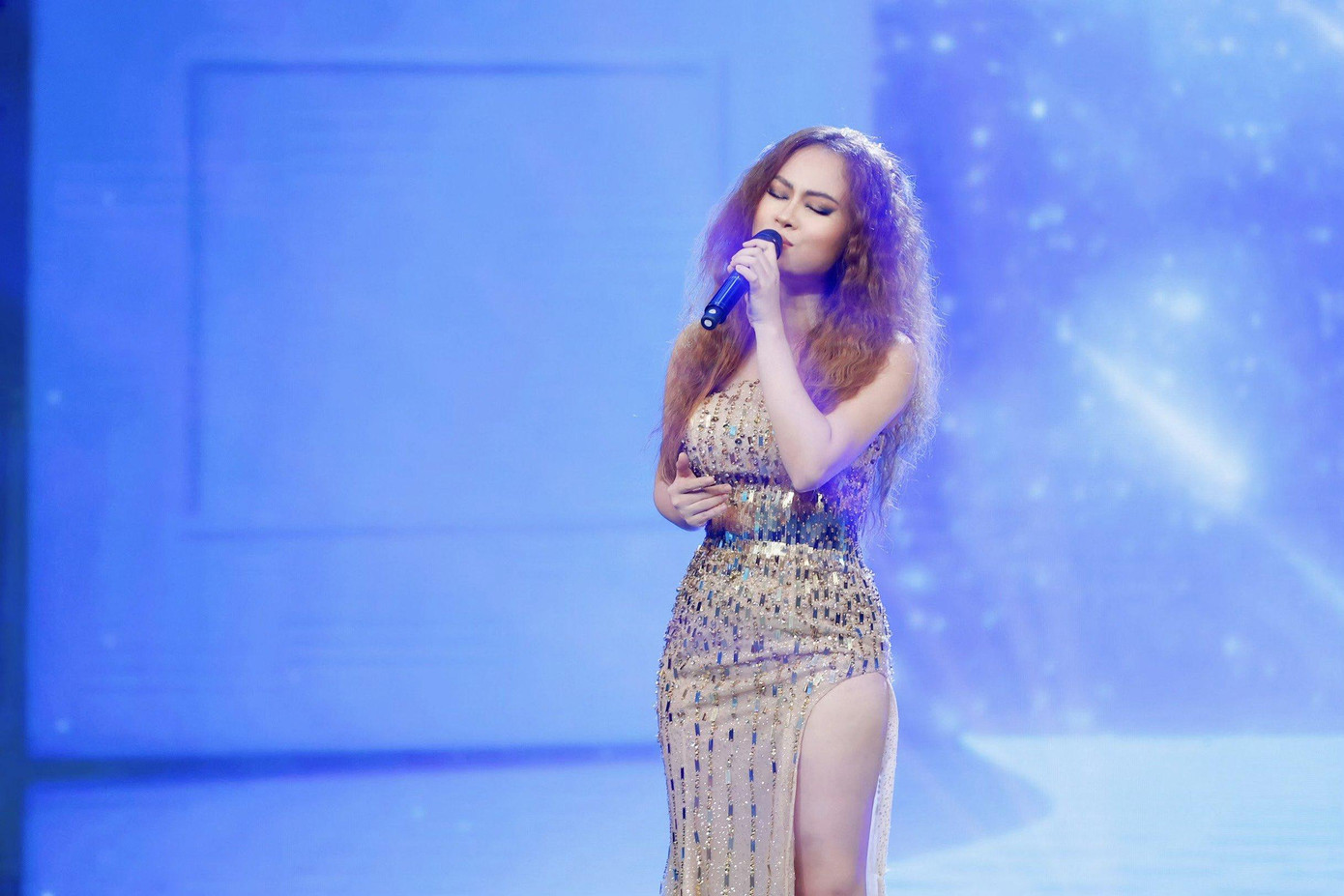 Lina Nguyễn theo đuổi dòng nhạc trữ tình.