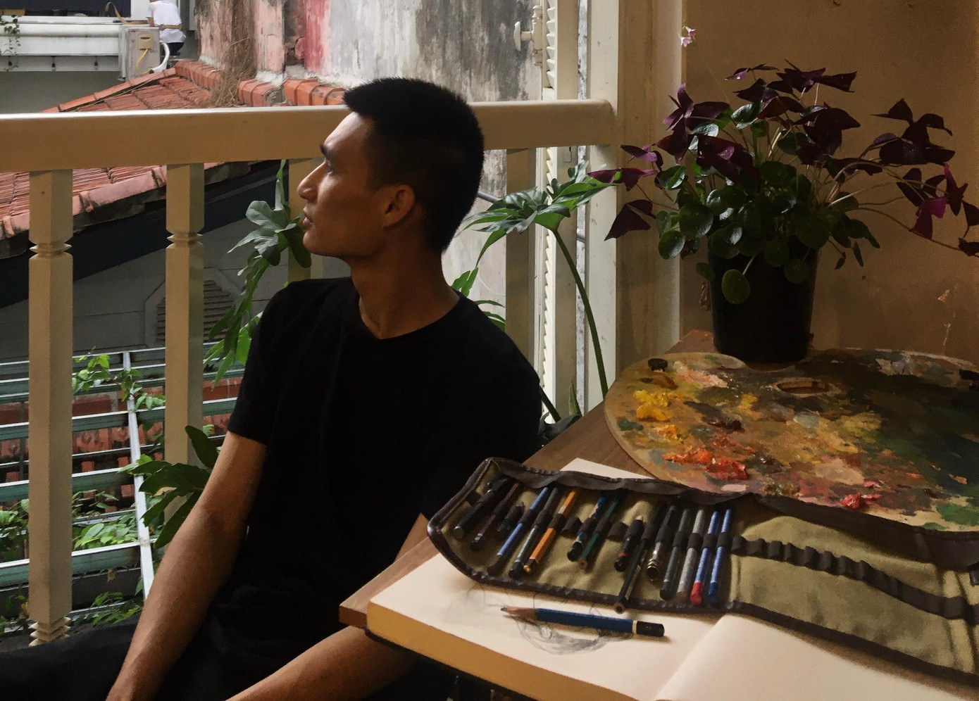 Đam mê với nghệ thuật ngay từ khi còn nhỏ, niềm đam mê và ước mơ của Nguyên mỗi ngày đơn giản chỉ là được cầm cọ vẽ.