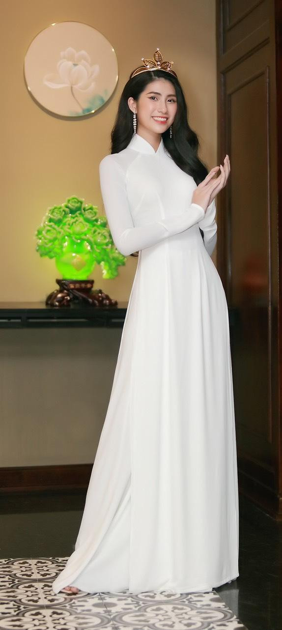 Với câu trả lời ứng xử ấn tượng, Lê Thị Kiều Nhung đã chiến thắng danh hiệu Hoa khôi Nam Bộ 2022.